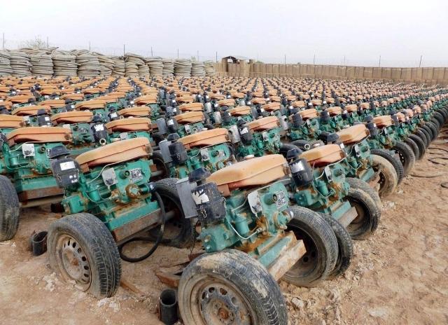 د نادعلي ولسوالۍ پر خلکو د ١٩سوه جنراتورونود وېش لړۍ پيل شوه