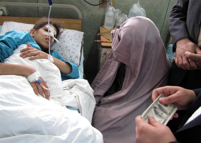 د پژواک په غوښتنه شېرزي له يوې ټپي نجلۍ سره مرسته وکړه