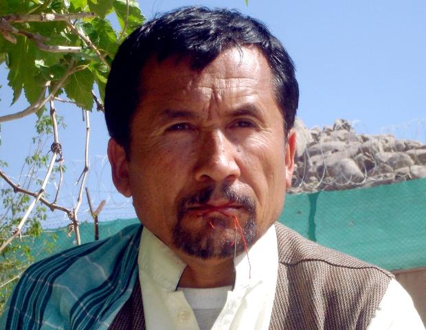 ریيس دفتر حزب افغان ملت در دايکندى به اعتصابش پايان داد