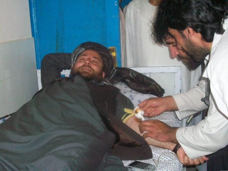 Uruzgan officials donate blood