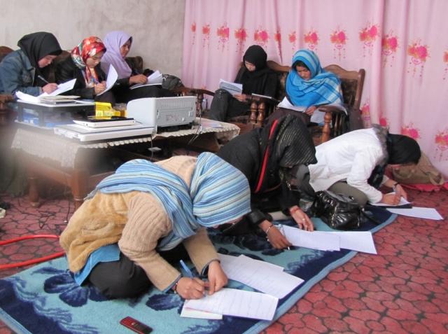 در ولسوالى کهمرد باميان به دختران اجازۀ رفتن به پوهنتون داده نميشود