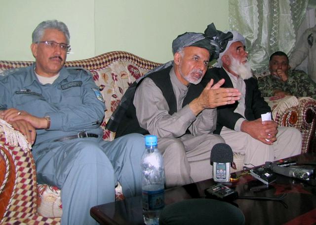 اشرف غنی احمدزی برخی وزارتها را به بی کفایتی متهم کرد