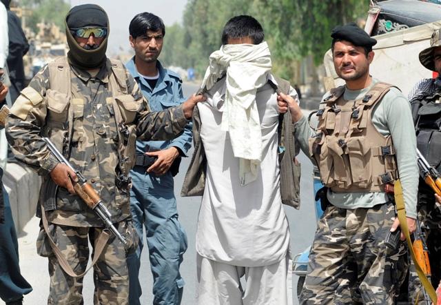 په کندهار کې د بېلابېلو تورونو له امله لسګونه تنه نيول شوي دي