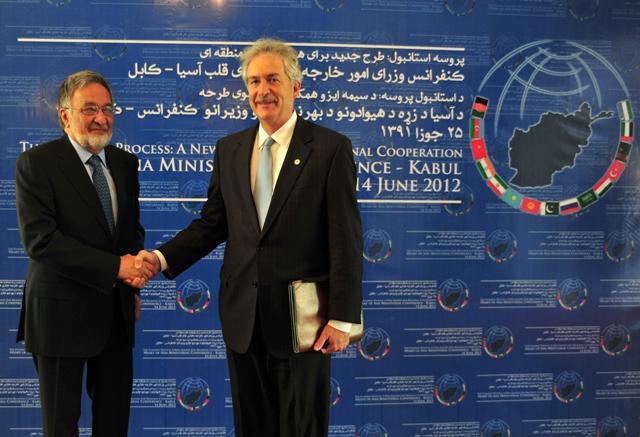 ويليم بېل برنز: امريکا افغانستان يواځې نه پرېږدي