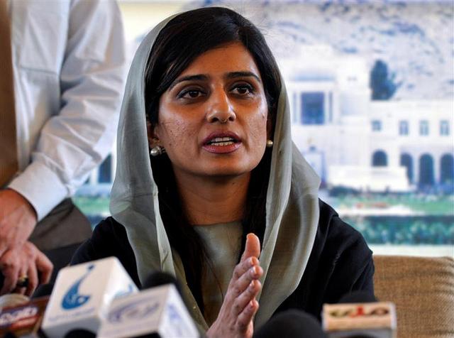 پاکستان  د افغان  ښوونځيو په کتابونو بار موټرو ته د لېږد اجازه ورکړه