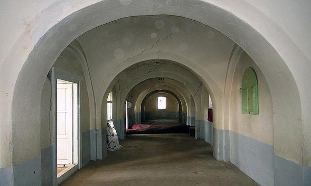 چارواکي: د غزني تاريخي ابدې په ډېر ټيټ کيفيت سره جوړېږي