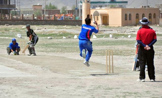 رقابتهاى ردۀ اول ولايتى “گريد ون”  آغاز گرديد