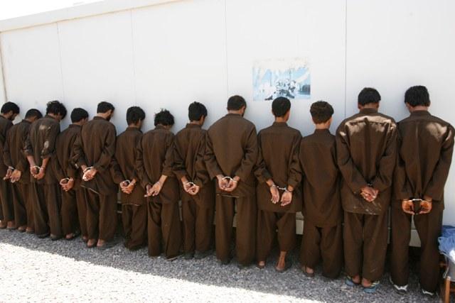 پوليسو ٢٠٠  بې بندوباره ځوانان ونيول