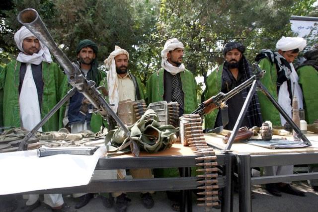 په بلخ کې ۱۳ وسلوال د سولې له پروسې سره يو ځاى شول