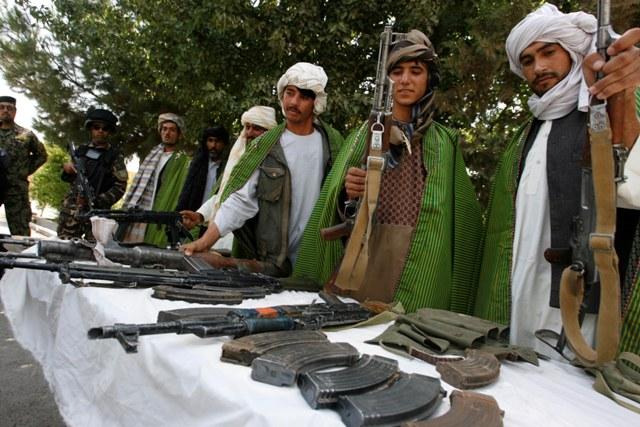 يک قوماندان متهم به داشتن زندان شخصى به پروسۀ صلح پيوست