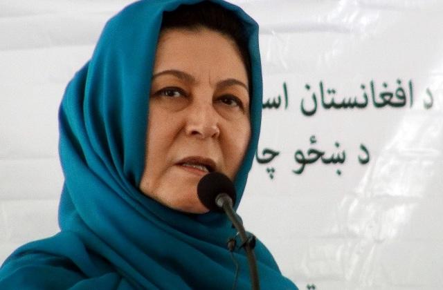 د ښځو چارو وزيرې د غزني ښځو ته د کار د زمينې برابرولو ژمنه وکړه