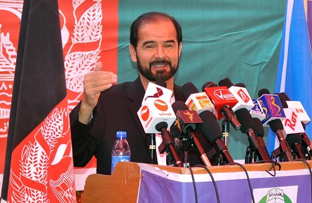 هزاران تن درمقابله با حملات راکتى پاکستان با بيل و کلند عازم کنر میشوند