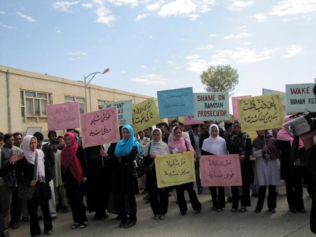 عاملان قتل شکيلا بايد هر چه زودتر دستگير و مجازات شوند