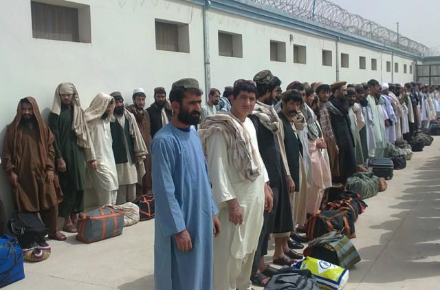 د لښکرګاه زندان بنديان : ستونزې مو هوار شوې دي