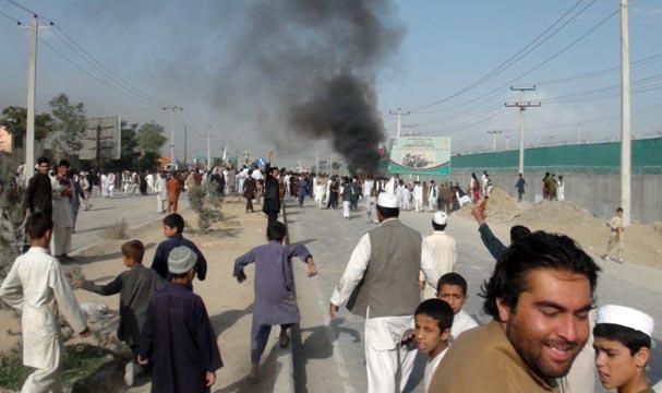 در مظاهرات کابل ٢٠ پوليس مجروح گرديد