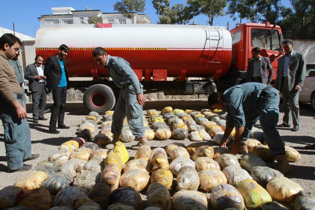 حدود ١٥٠٠ کیلوگرام مواد مخدر در هرات کشف و بدست آمد