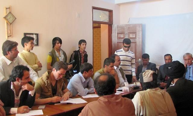 مدني ټولنې: ولسمشر غواړي پر رسنيو فشار راوړي