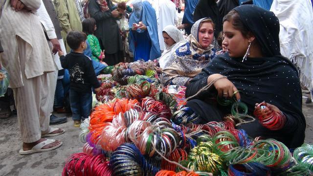 د بنګړيوالو د بنګړو بازار سوړ شوى