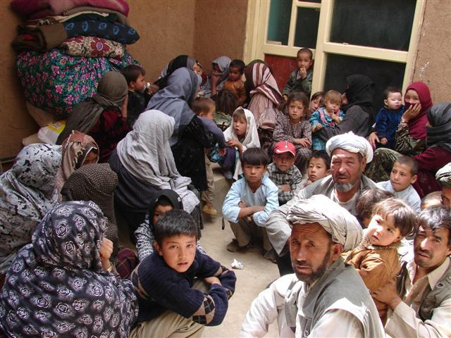 دو صد خانواده در دايکندى بخاطر قلت موادغذايى بيجا شده اند