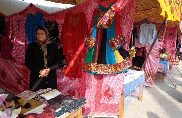 Mahbob Sha handicraft exhibit – Pajhwok Afghan News