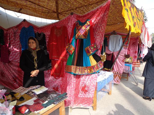 په جلال اباد کې د لاسي صنايعو درې ورځنى نندارتون پرانيستل شو