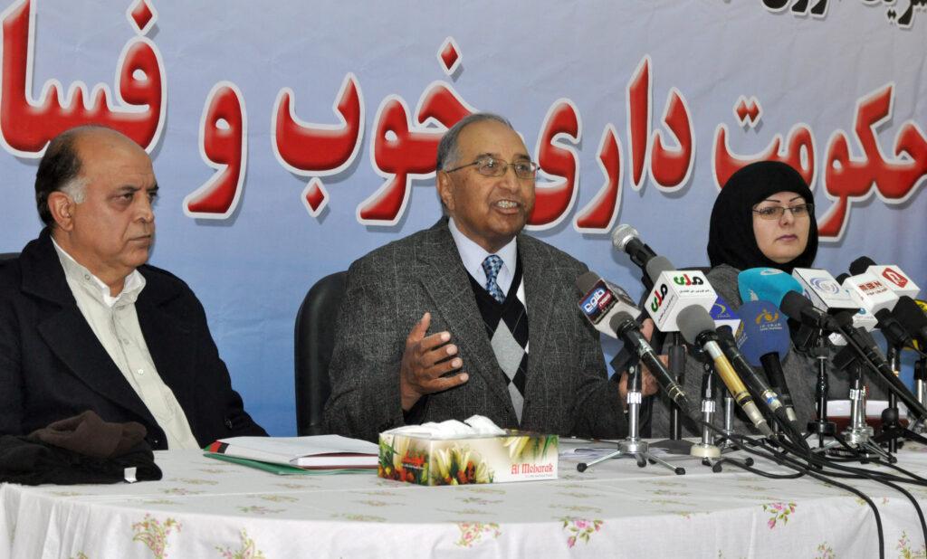 لودين: از مفسدين بايد در مورد مدرک سرمايه هاى بزرگ بازخواست شود