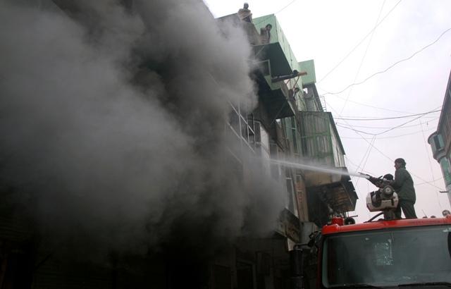 Hundreds of shops gutted by Kabul blaze