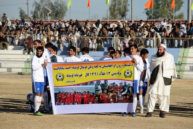 کندهار کې د فوټبال ولايتي ټورنمېنټ پيل شو