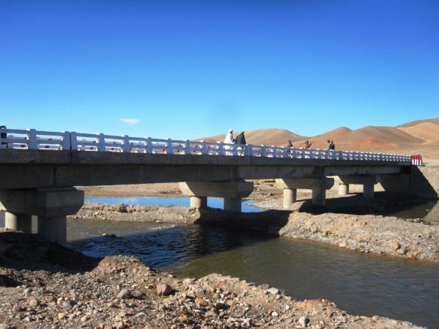 یک پل در ولسوالی ادرسکن افتتاح شد