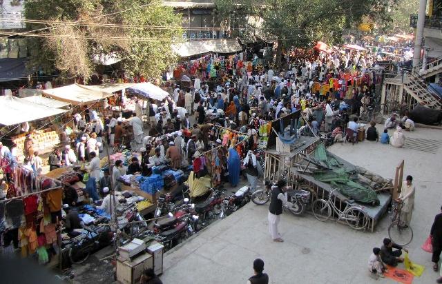 په جلال اباد ښار کې په ښکاره نشه يي توکي خرڅيږي