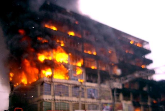 د مزارشريف يوه مارکېټ کې د اورلګېدنې مخنيوى شوى