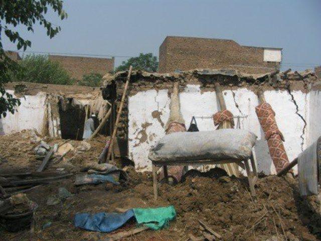 در اثر فروریختن سقف خانه در ننگرهار پنج تن کشته و زخمی شدند