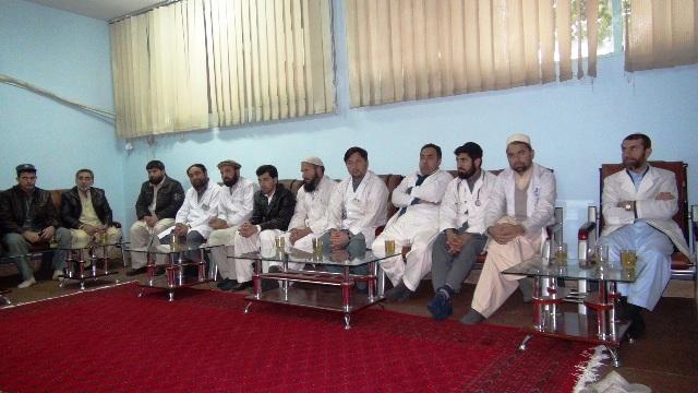 د ننګرهار ډاکټران د چارواکو له بد چلنده شکايت کوي