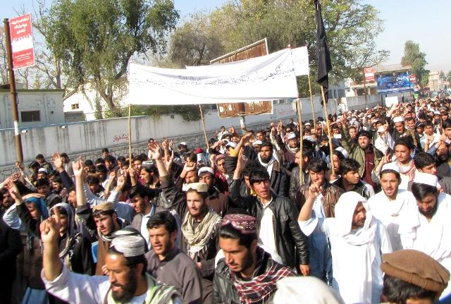 خلک: د هسکې مېنې ولسوال د بيارغونې چارو مخه نيسي