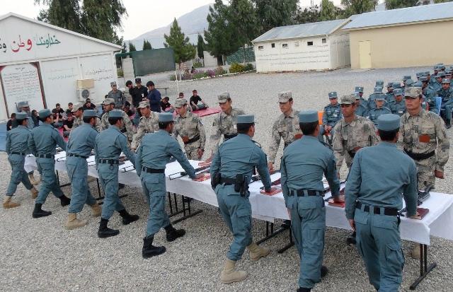 طالبانو په زابل کې ۱۲ پوليس له مسمومولو وروسته تښتولي