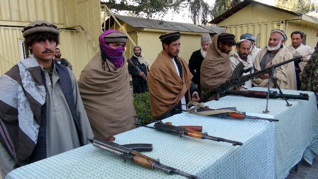 “په ننګرهار کې د سولې له شورا سره يو ځاى شوي وسله وال جعلي دي”