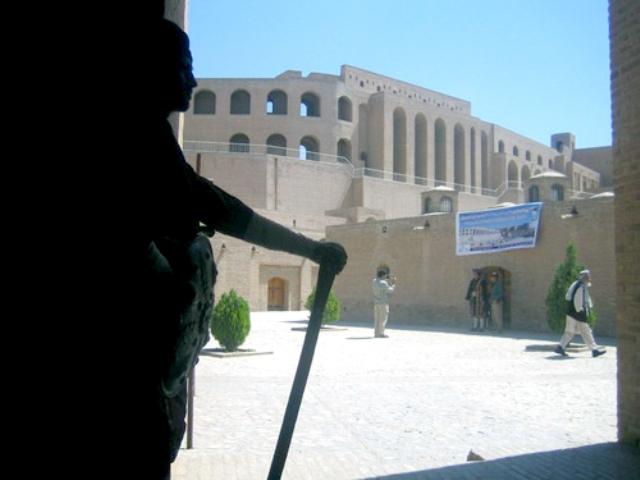 هرات کې د غزني په وياړ د لرغونې کلا دروازه د ګرځندويانو پر مخ پرانيستل شوه