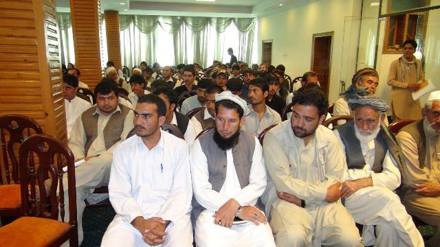 د ننګرهار ځوانانو د دغه ولايت له ځينو رييسانو سره ستونزې شريکې کړې