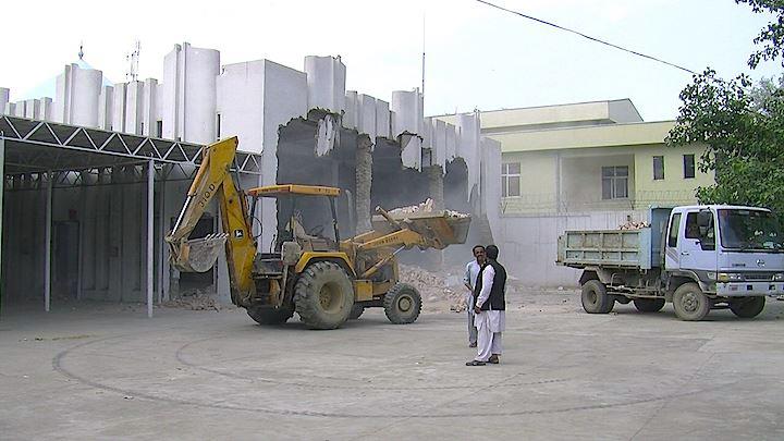 جلال اباد کې د سپين جومات د رغولو چارې پيل شوې