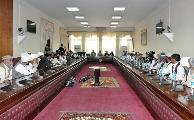 “اگر افغانستان براى کوچى ها يک حوزۀ انتخاباتى نشود، در انتخابات شرکت نمى کنيم”