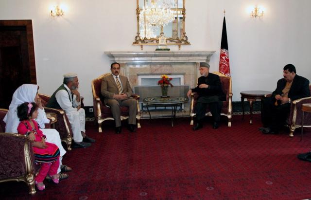 President talks to family members of Shaheed Qasem