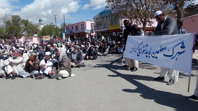 د غزني ملي امنیت له ښوونکو وغوښتل چې له لاریونونو لاس واخلي