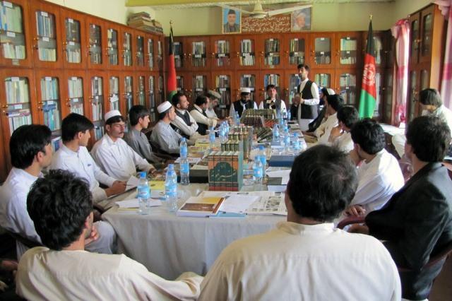 په خوست کې د کتاب لوستنې اونۍ پيل شوه