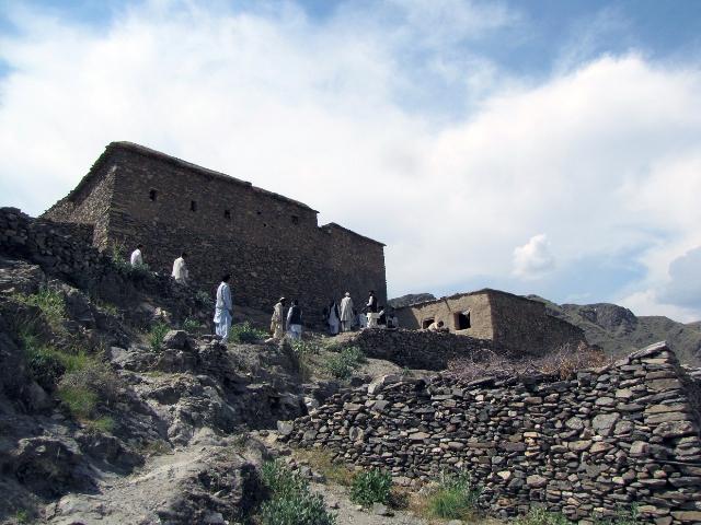 د ښېوې د سرکنډ سيمې خلک د ژوند لومړنۍ اسانتياوې غواړي