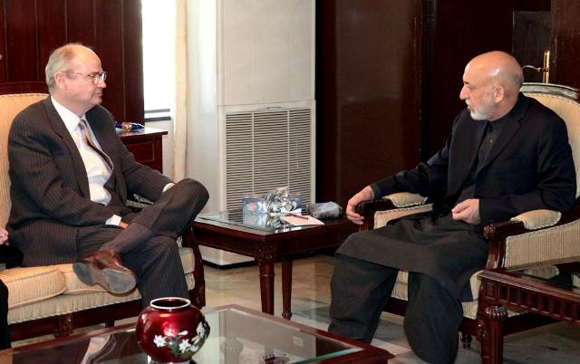 President Hamid Karzai and US Special Envoy to Afghanistan and Pakistan