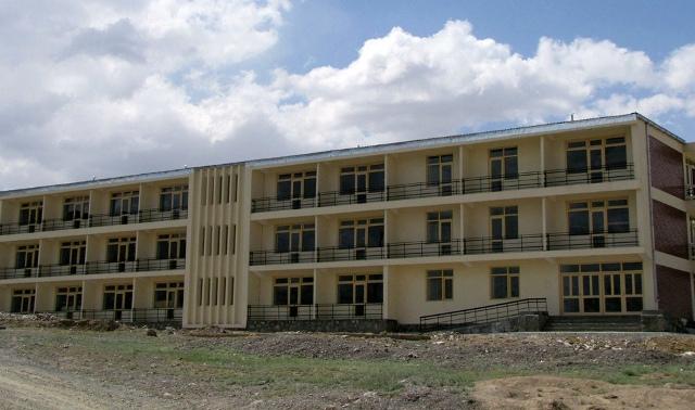 Peshawar University to set up refugee study centre