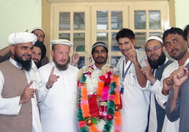 په جلال اباد کې يو پاکستانى عيسوي پر اسلام مشرف شو