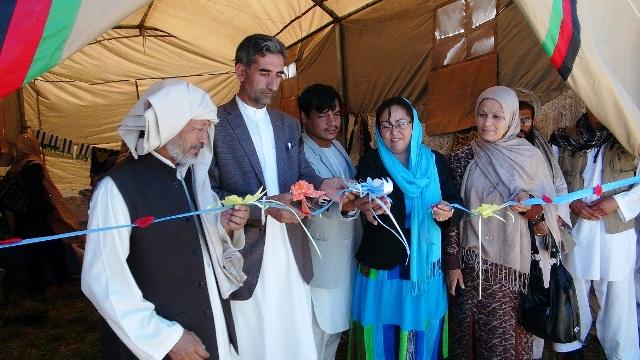 غزني کې د لاسي صنايعو نندارتون پرانيستل شو