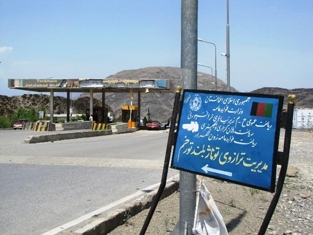Bribes continue to be paid at Torkham scale