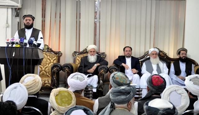 High Peace Council officials in conference